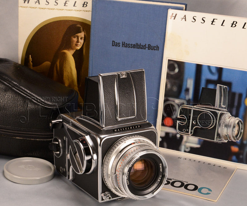 Hasselblad 500C + Planar 80mm f2.8 + A12 – FLASHBACK CAMERA