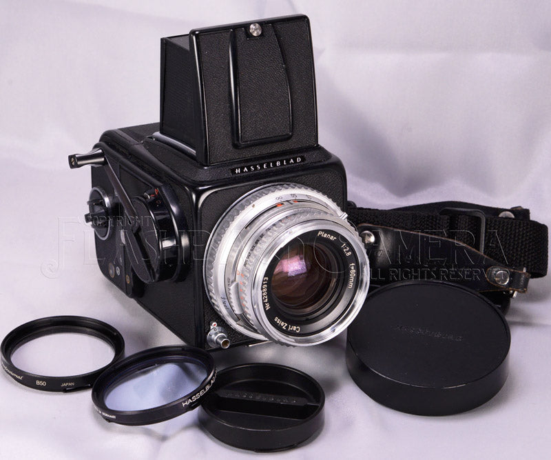 Hasselblad 500C/M + Planar 80mm f2.8 + A12 – FLASHBACK CAMERA