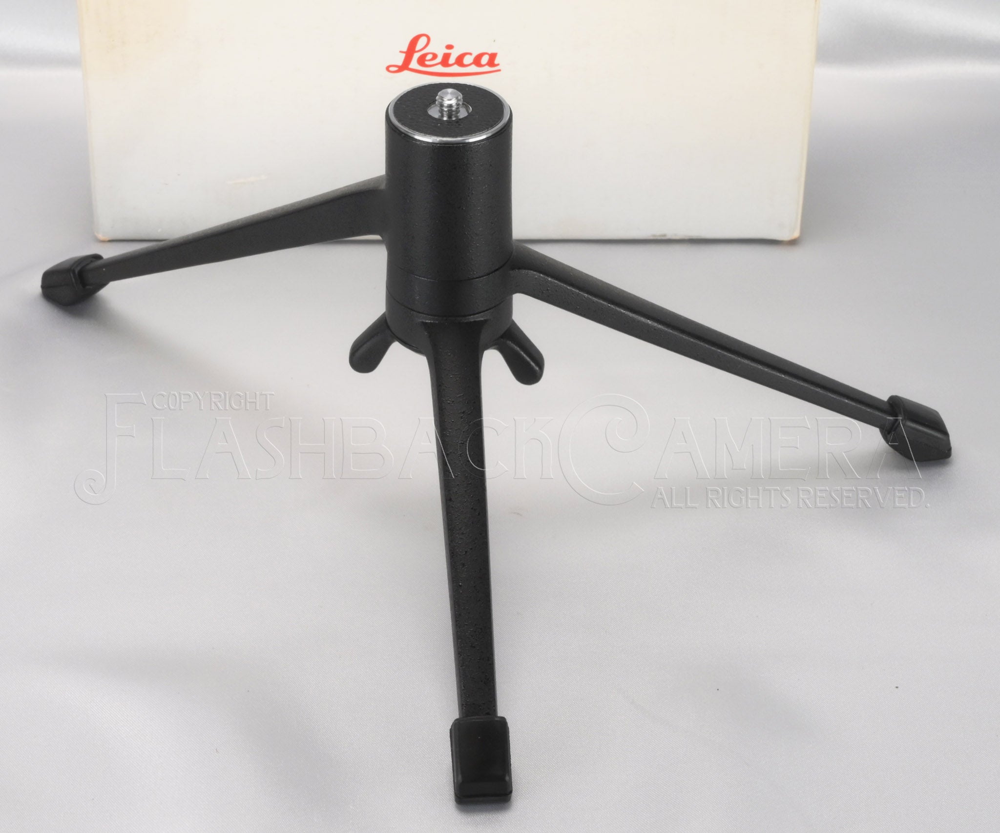 Leica Tabletop Tripod 14100 – FLASHBACK CAMERA