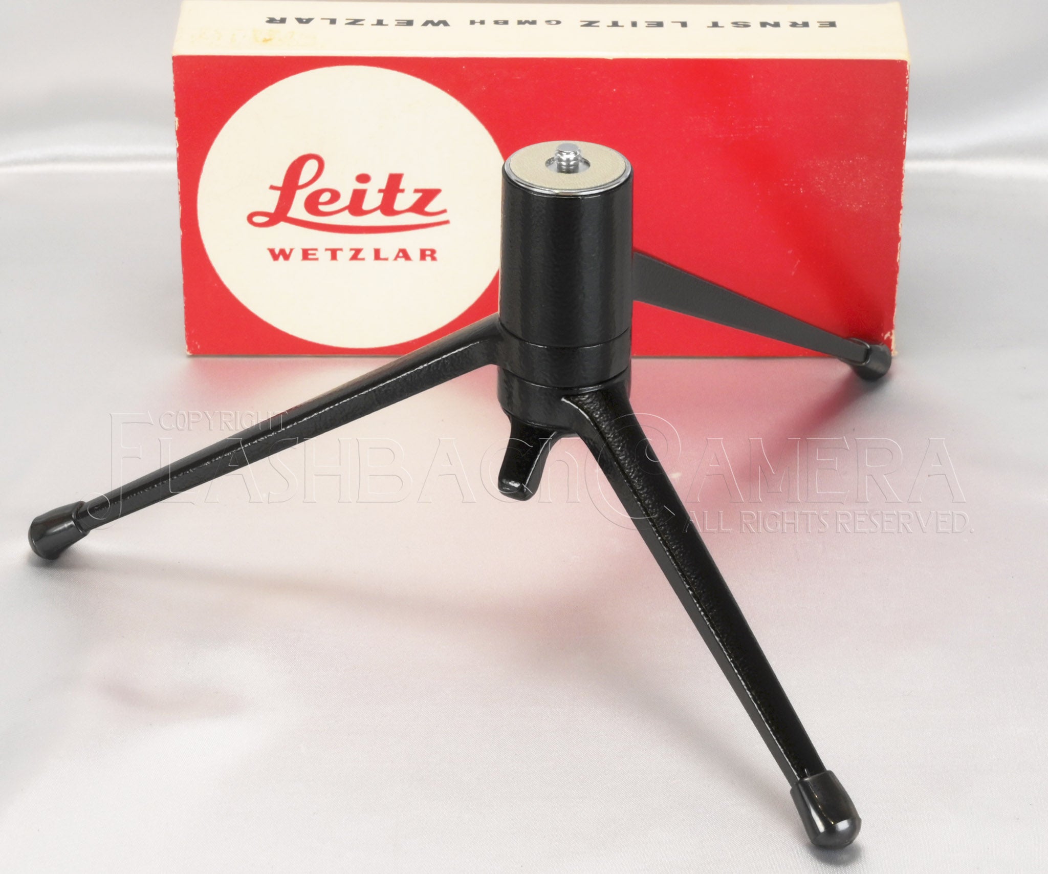 Leica Tabletop Tripod 14100 – FLASHBACK CAMERA