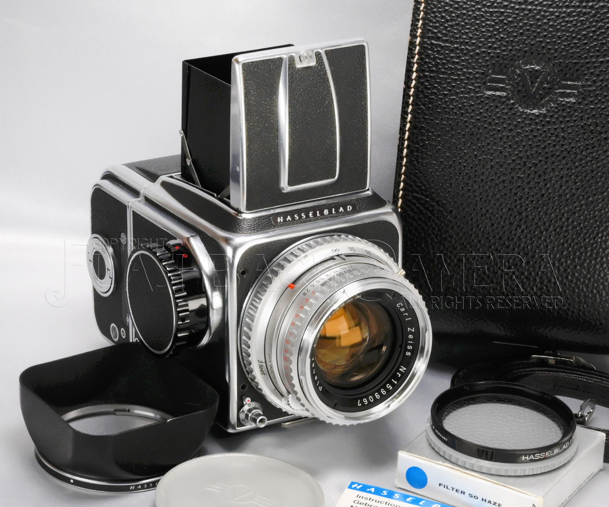 Hasselblad 500C + Planar 80mm f2.8 + C12 – FLASHBACK CAMERA