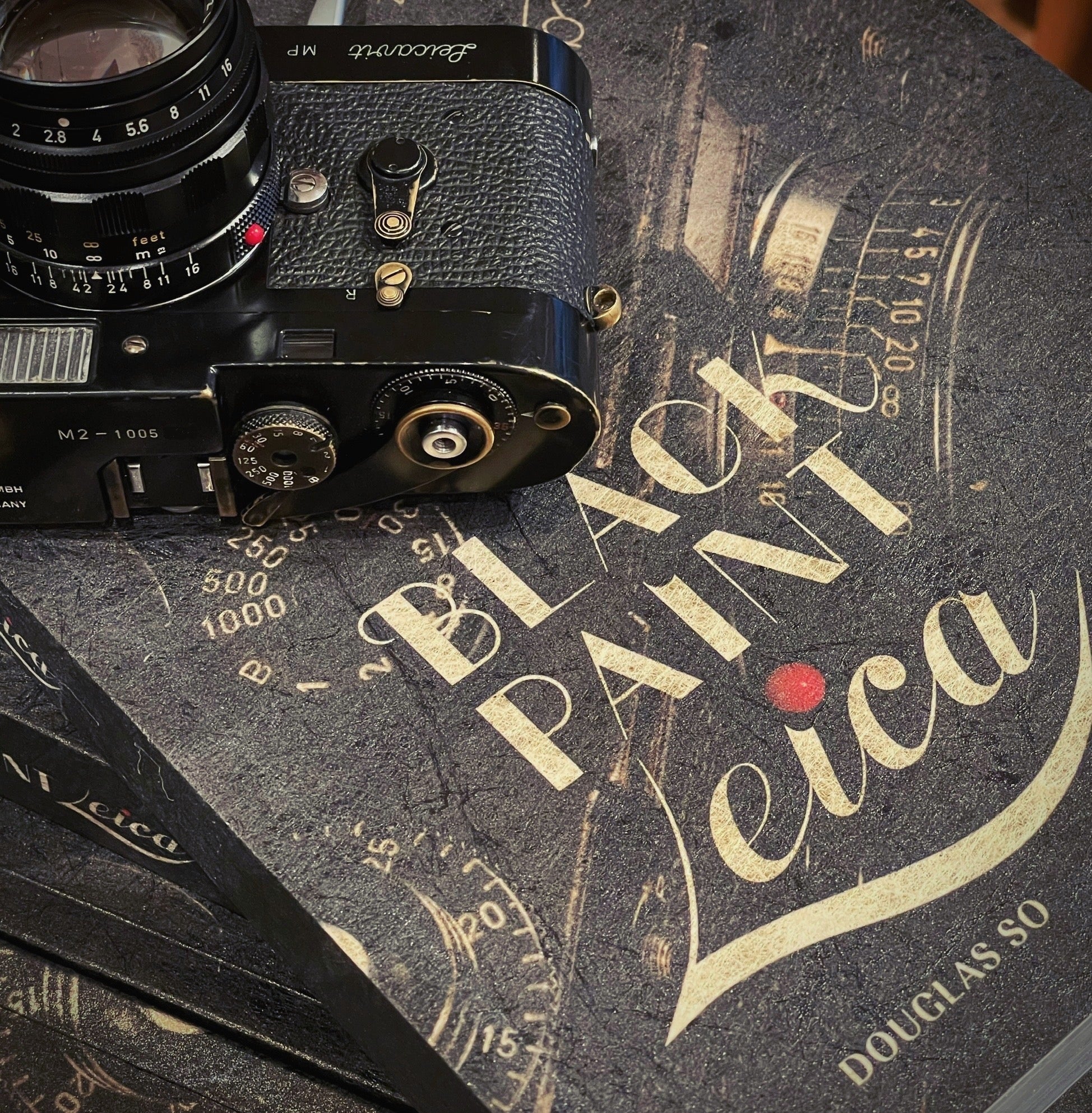 書籍：BLACK PAINT LEICA、再入荷しました！