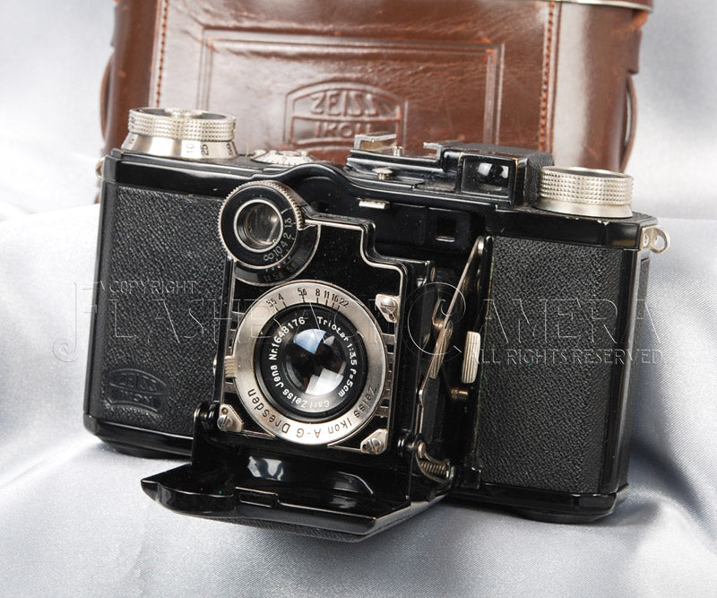 Super Nettel I – FLASHBACK CAMERA