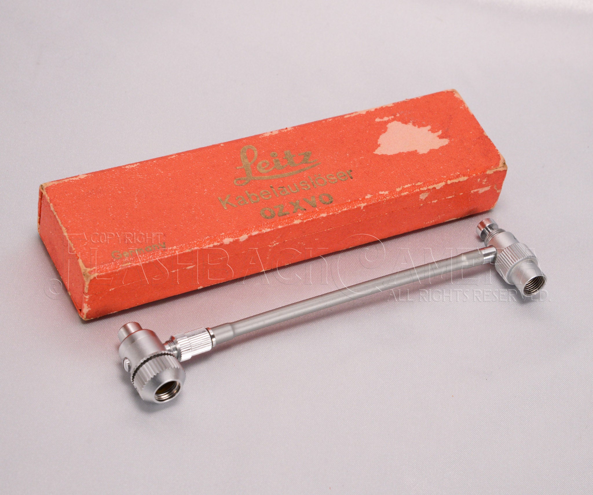 Leitz cable release for analog photography - De Wit Cameras Leitz cable release for analog photography - De Wit Cameras