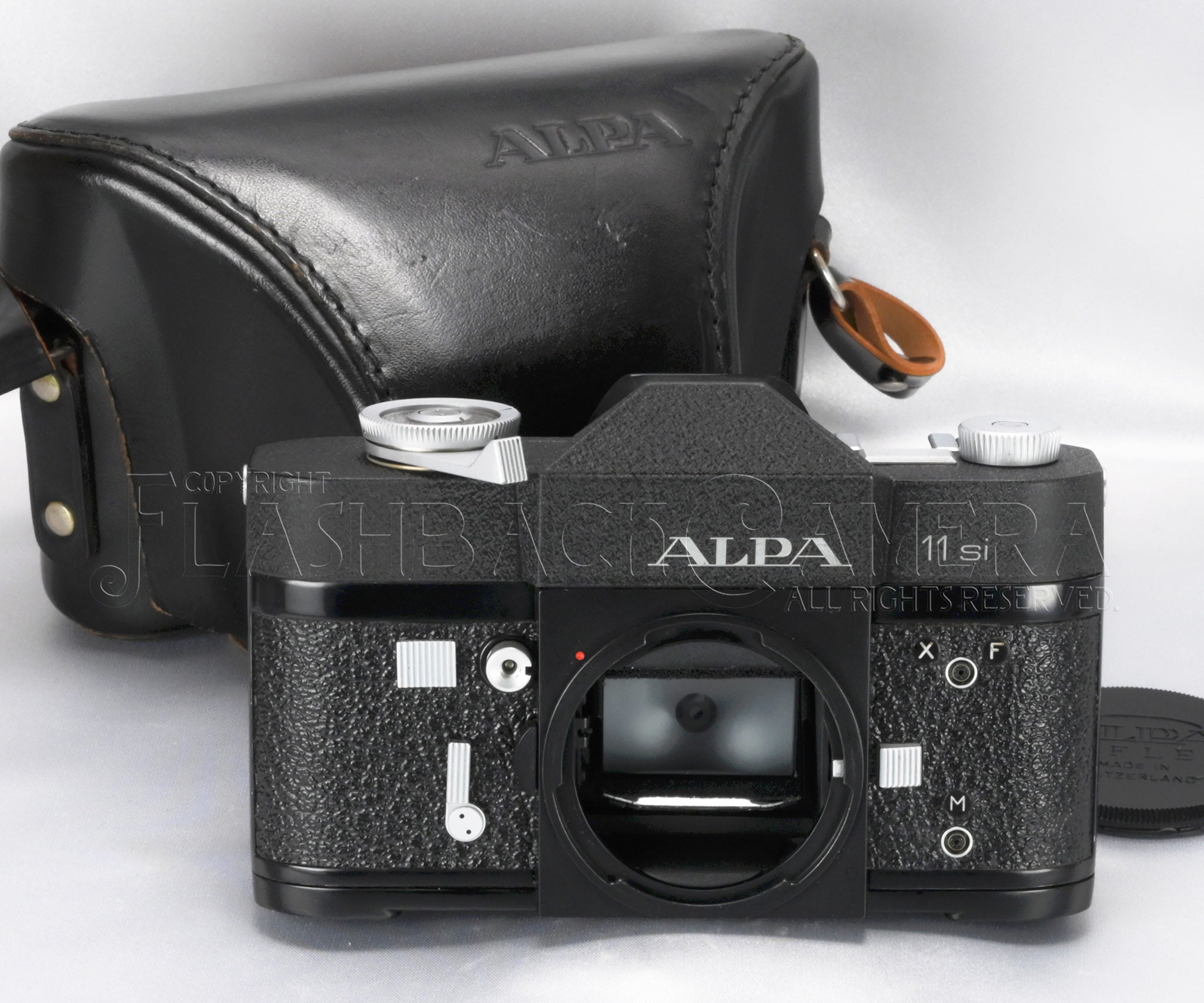 Lot 192 - A Pignons Alpa Reflex I SLR Rangefinder with Lot 192 - A Pignons Alpa Reflex I SLR Rangefinder with