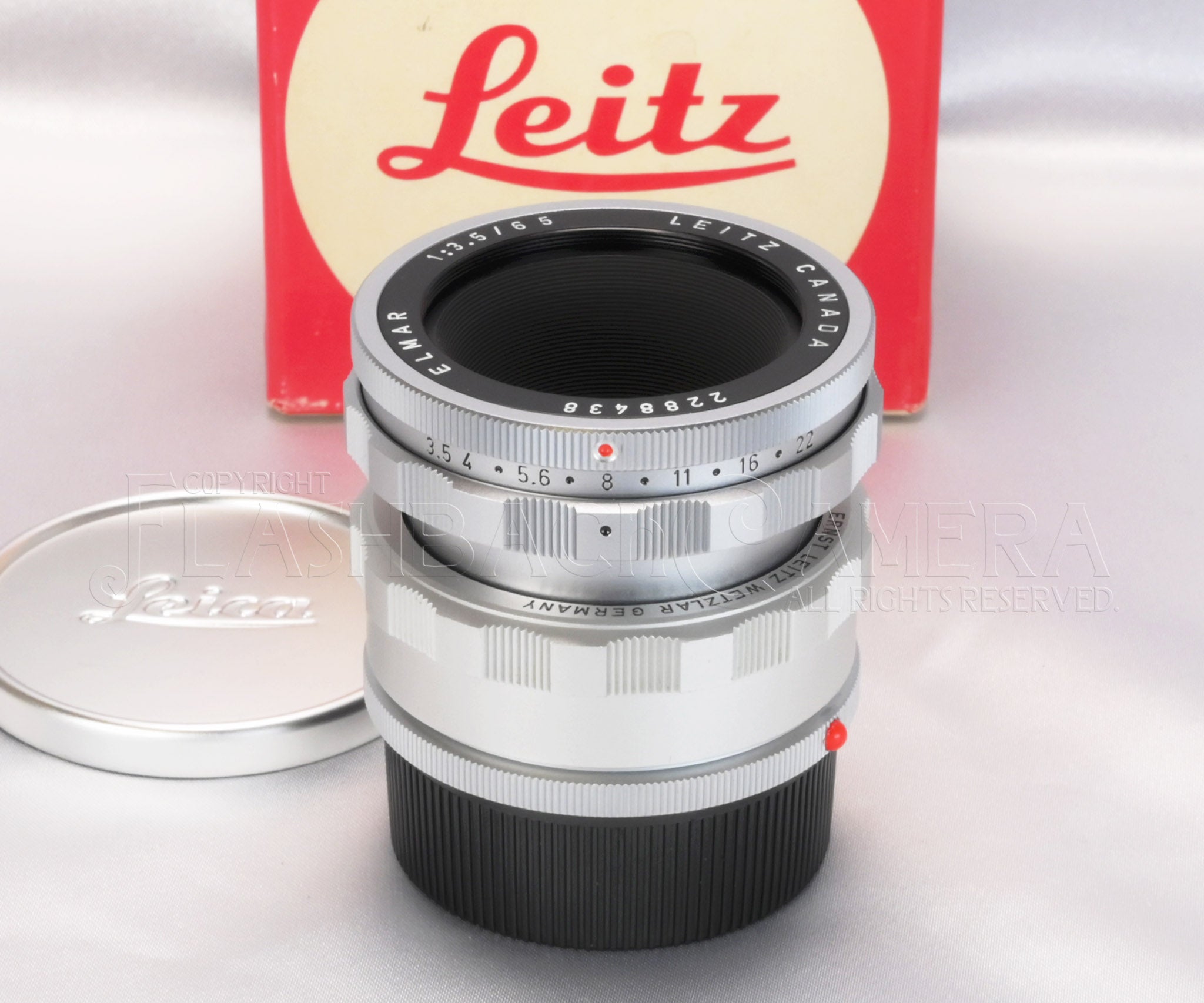 Leica – FLASHBACK CAMERA