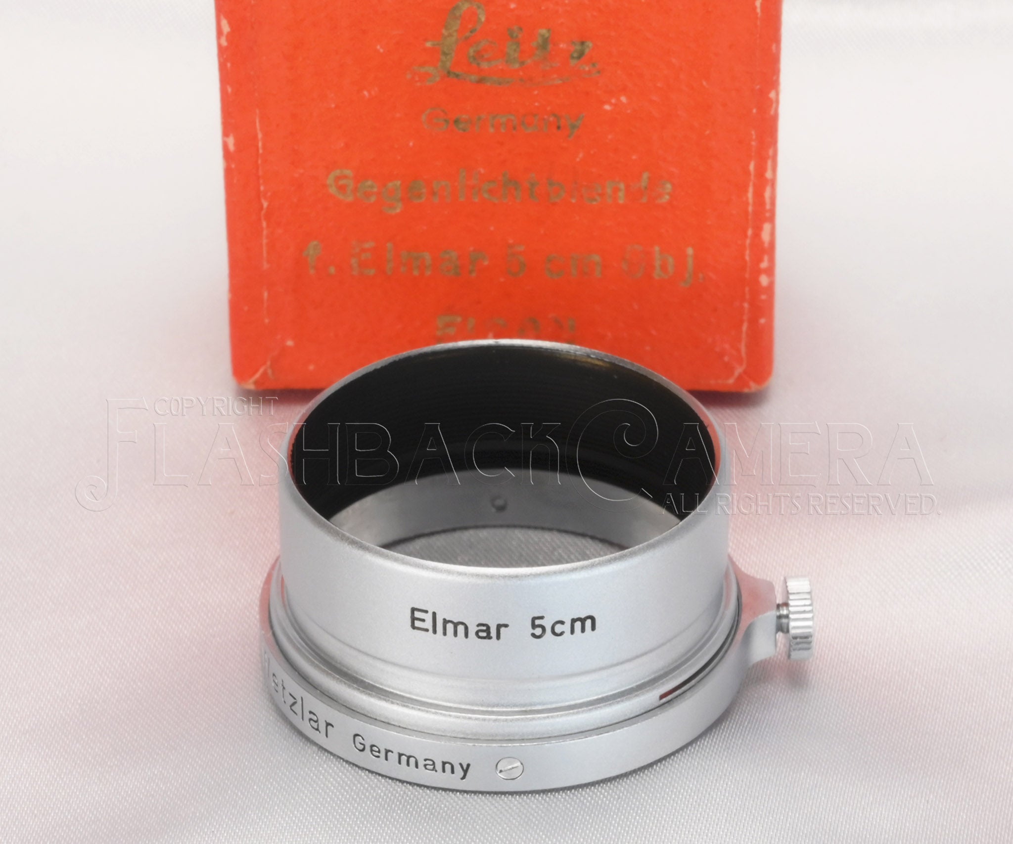 Leica – FLASHBACK CAMERA